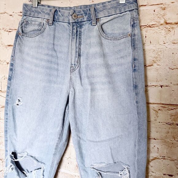 American Eagle curvy mom jeans distressed - Picture 5 of 9